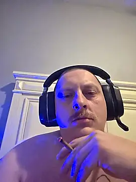 BigDickWorster online show from November 19, 2025, 7:08 am