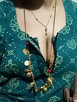 tuttifrutti17 online show from January 27, 2025, 3:15 am