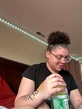 QueenNuttCollector online show from January 9, 2026, 5:15 pm