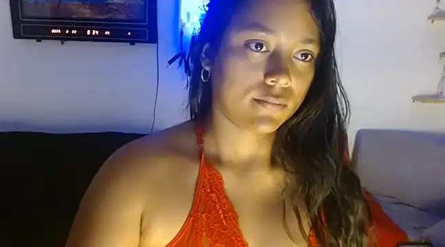 Snapshot of Chiara_petterson chatting on February 22, 2025, 5:34 am Chiara petterson online show from February 22, 2025, 5:34 am