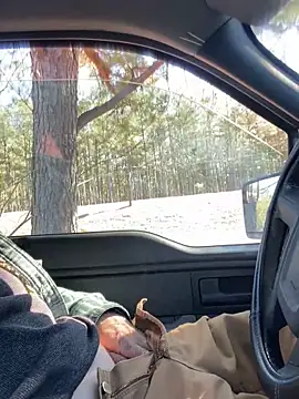 Snapshot of Themechanic420 chatting on January 22, 2025, 5:06 pm Themechanic420 online show from January 22, 2025, 5:06 pm