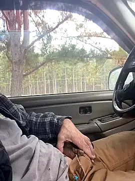 Snapshot of Themechanic420 chatting on November 18, 2025, 5:06 pm Themechanic420 online show from November 18, 2025, 5:06 pm