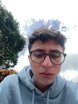 CamiRojas boy online show from May 25, 2026, 5:52 pm
