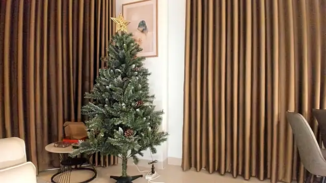 kawaii mia online show from December 15, 2025, 1:15 pm