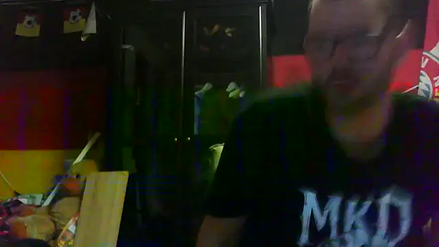 Die-geile-Sau online show from October 15, 2025, 8:20 pm