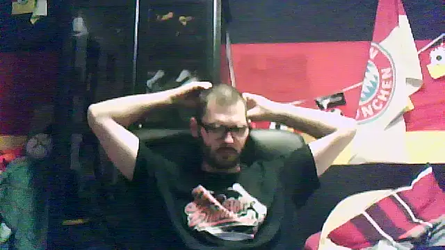 Die-geile-Sau online show from November 10, 2025, 5:34 pm