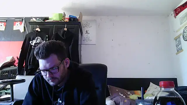 Snapshot of Die-geile-Sau chatting on May 1, 2026, 11:37 am Die-geile-Sau online show from May 1, 2026, 11:37 am
