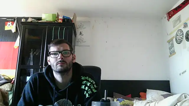 Snapshot of Die-geile-Sau chatting on May 10, 2026, 1:38 pm Die-geile-Sau online show from May 10, 2026, 1:38 pm