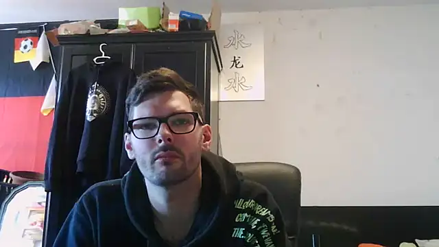 Snapshot of Die-geile-Sau chatting on May 18, 2026, 1:06 pm Die-geile-Sau online show from May 18, 2026, 1:06 pm