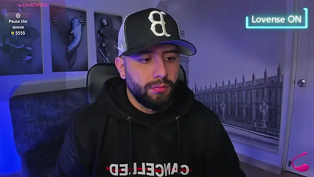 Snapshot of jhon_bear03 chatting on November 12, 2025, 11:10 am jhon bear03 online show from November 12, 2025, 11:10 am