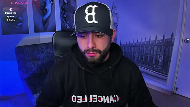 Snapshot of jhon_bear03 chatting on November 18, 2025, 11:14 am jhon bear03 online show from November 18, 2025, 11:14 am