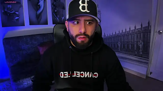 Snapshot of jhon_bear03 chatting on December 1, 2025, 11:15 am jhon bear03 online show from December 1, 2025, 11:15 am