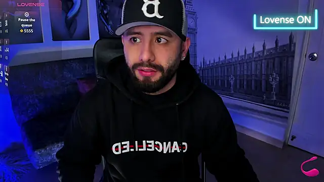 Snapshot of jhon_bear03 chatting on December 2, 2025, 11:04 am jhon bear03 online show from December 2, 2025, 11:04 am