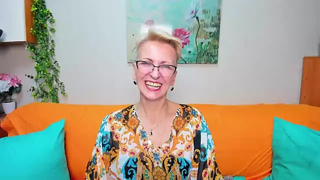 iamyourdream89 online show from November 29, 2025, 10:02 pm