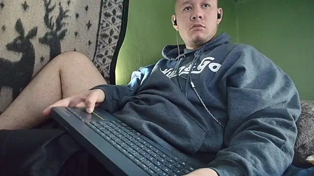 sweet cock28 online show from April 1, 2026, 3:31 pm