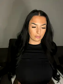 Mia-Bremer online show from September 27, 2025, 10:26 pm