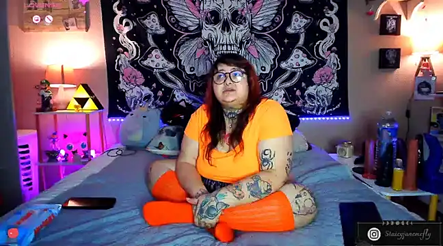 Staicyjanemcfly online show from February 17, 2025, 5:10 pm