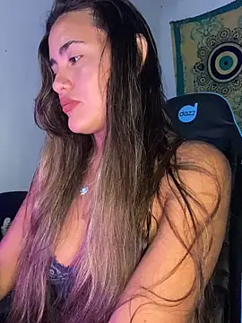 fenixgre online show from October 30, 2025, 5:02 pm