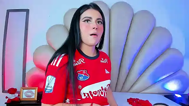 Snapshot of Natasha__Blue chatting on February 9, 2025, 1:03 pm Natasha Blue online show from February 9, 2025, 1:03 pm