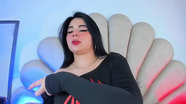 Snapshot of Natasha__Blue chatting on March 9, 2025, 4:33 pm Natasha Blue online show from March 9, 2025, 4:33 pm