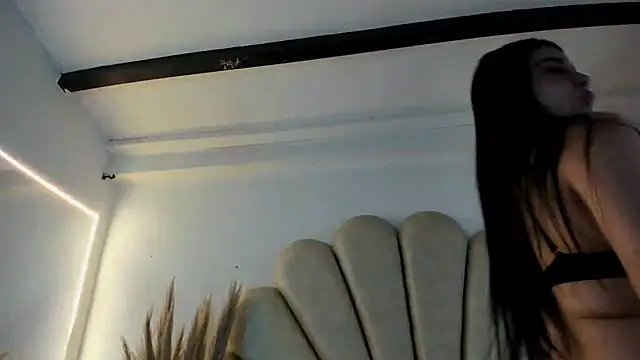 Snapshot of Natasha__Blue chatting on September 19, 2025, 6:30 pm Natasha Blue online show from September 19, 2025, 6:30 pm