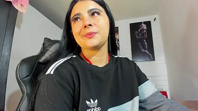 Snapshot of Natasha__Blue chatting on November 25, 2025, 11:43 am Natasha Blue online show from November 25, 2025, 11:43 am