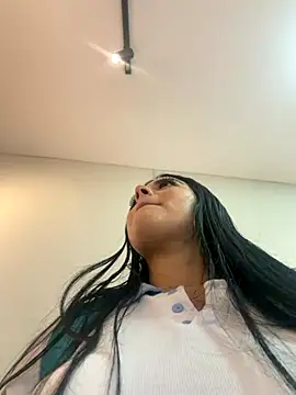 Natasha  Blue online show from December 5, 2025, 6:04 pm