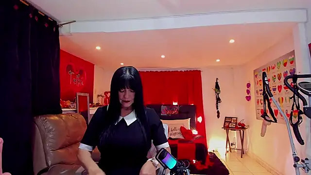 Sarah teiku online show from April 13, 2026, 7:52 pm