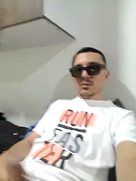 axeldaviid online show from November 29, 2025, 3:20 am