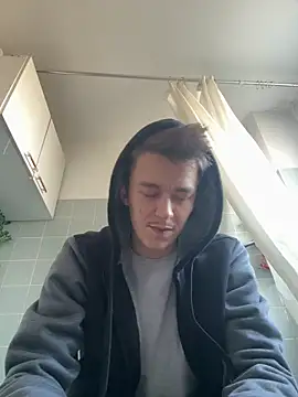 Toyjungee online show from January 3, 2025, 1:25 pm