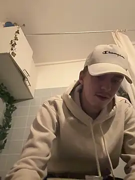 Toyjungee online show from March 6, 2026, 7:43 pm