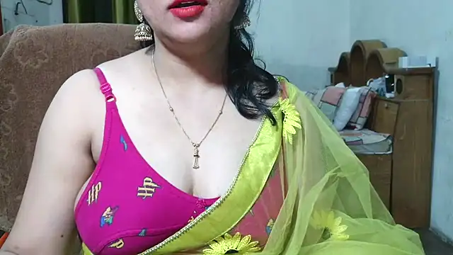 Cute Mahi22 online show from October 13, 2025, 6:24 am
