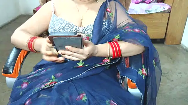 Snapshot of Cute_Mahi22 chatting on July 17, 2026, 6:31 am Cute Mahi22 online show from July 17, 2026, 6:31 am