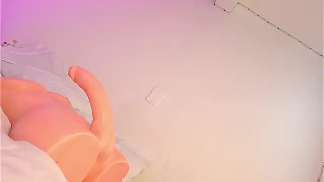 nicolette sweet  online show from January 11, 2025, 2:58 pm