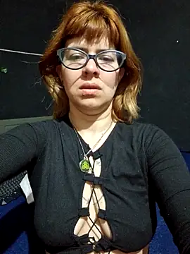 Carlafoxxx online show from September 30, 2025, 1:27 pm