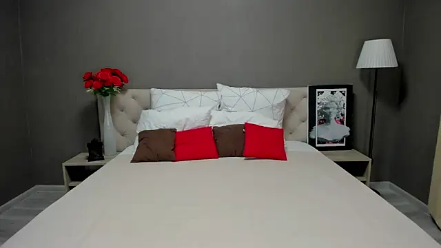 Katerina Ray online show from September 30, 2025, 3:33 am
