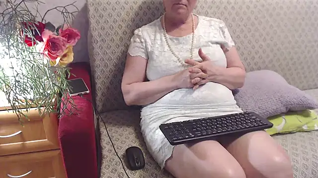 zarinafonliberman online show from December 17, 2025, 6:58 pm