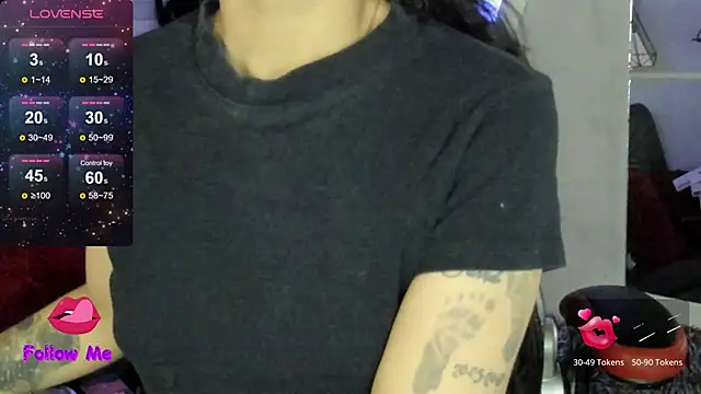 natasha logan  online show from March 24, 2026, 4:06 am