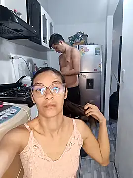 catire2323 online show from December 6, 2024, 6:17 pm