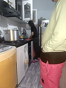 catire2323 online show from January 7, 2026, 2:47 am