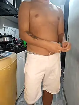 catire2323 online show from January 18, 2026, 2:48 am