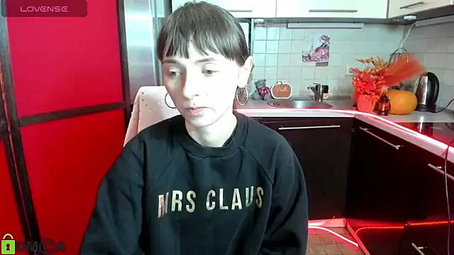 TayanaJons online show from December 1, 2025, 7:57 am