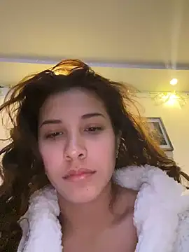 crystal bunny7 online show from December 6, 2024, 11:57 pm