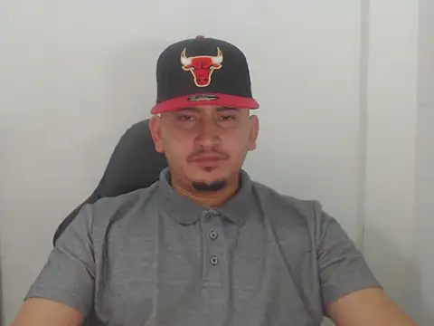 myke andrade online show from November 8, 2025, 6:02 am