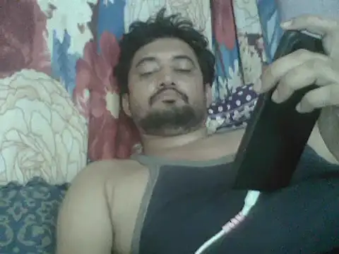 Rocobodymassager online show from May 9, 2026, 6:18 am