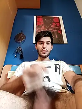 Esti02 online show from October 15, 2025, 11:43 am