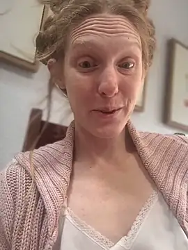 GoldenFlameGoddess online show from February 21, 2025, 9:54 pm