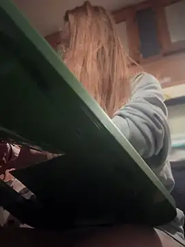 GoldenFlameGoddess online show from March 5, 2025, 3:08 am