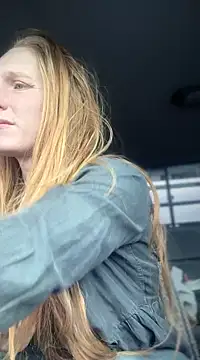 GoldenFlameGoddess online show from March 19, 2025, 9:16 pm