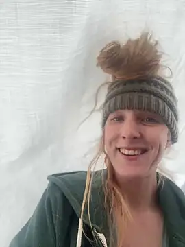 GoldenFlameGoddess online show from March 23, 2025, 12:15 am